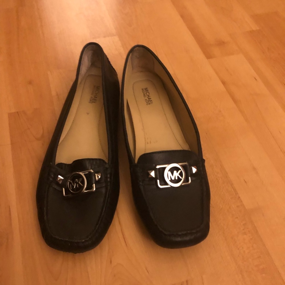 Michael Kors Black leather loafers with silver